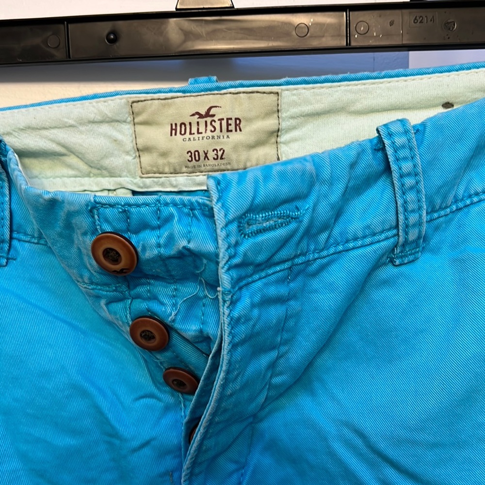 Men’s pants. Hollister, chinos